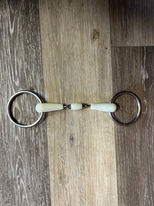 Consignment Happy Mouth Loose Ring w/lozenge 5.25"