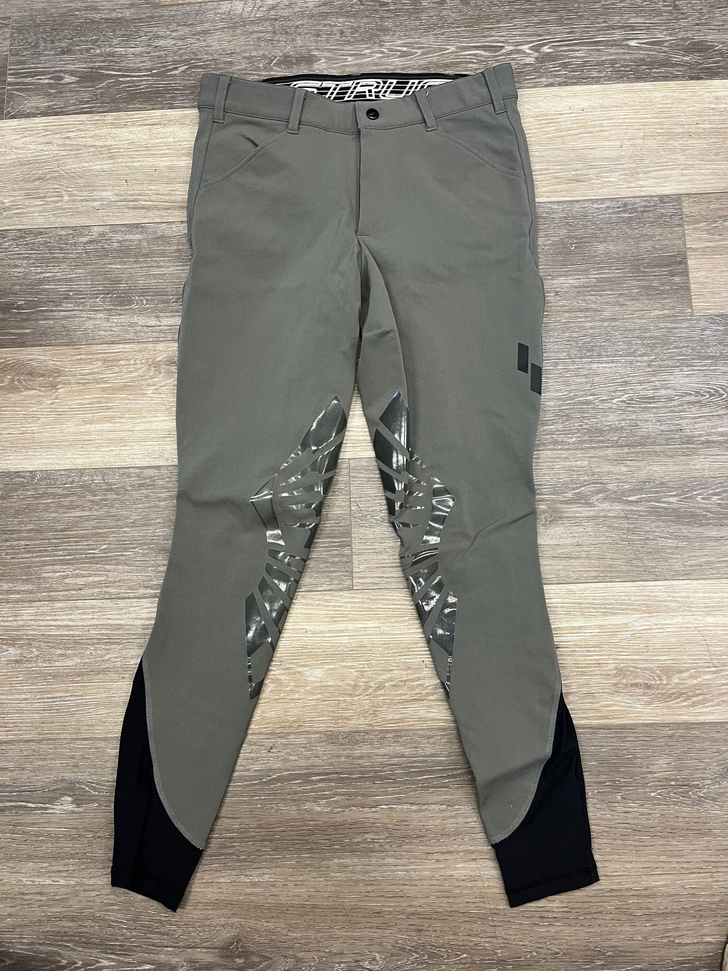 Consignment Struck Breech Mens sz 31