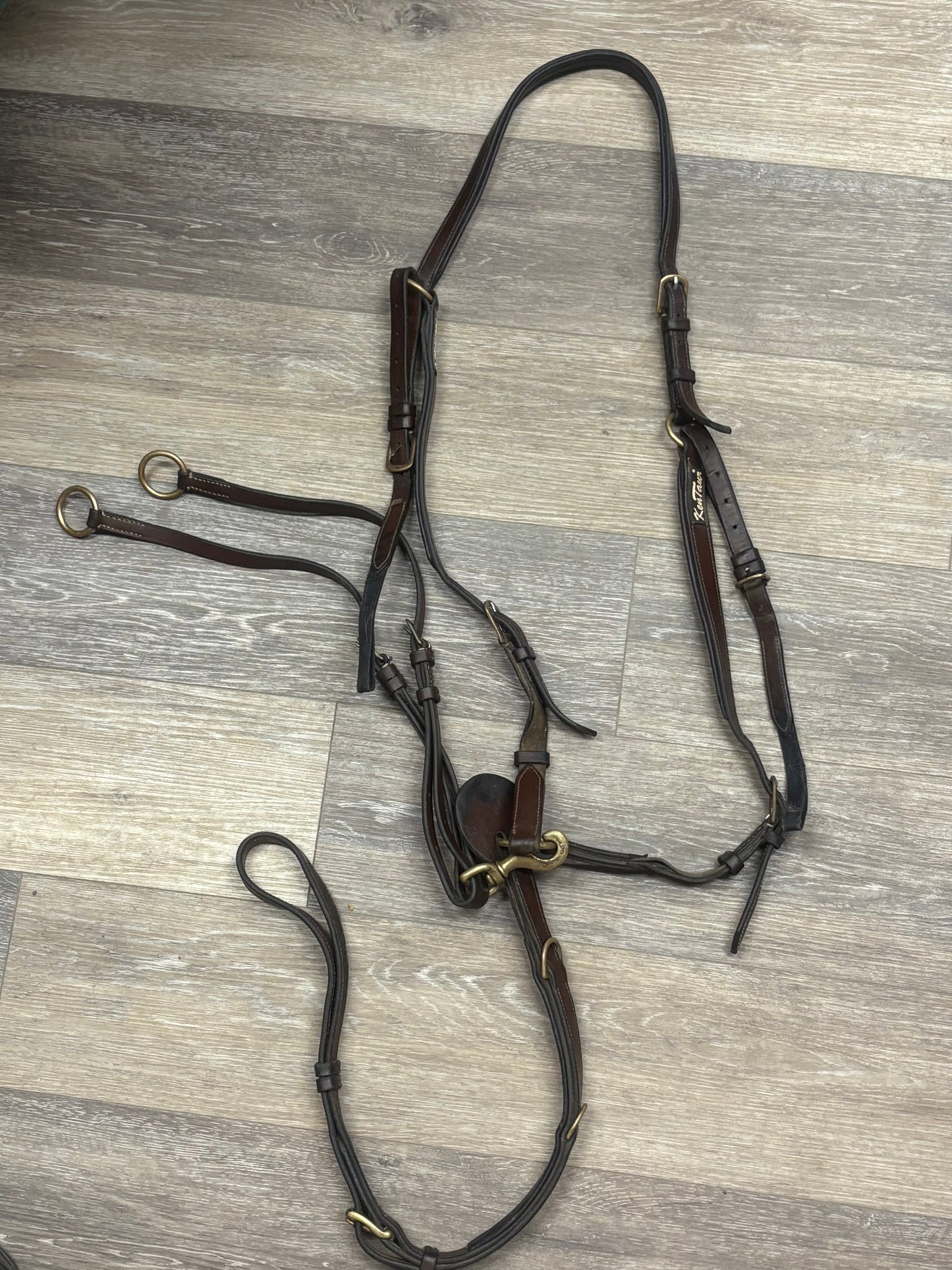 Consignment Kentar Breastplate w/running F