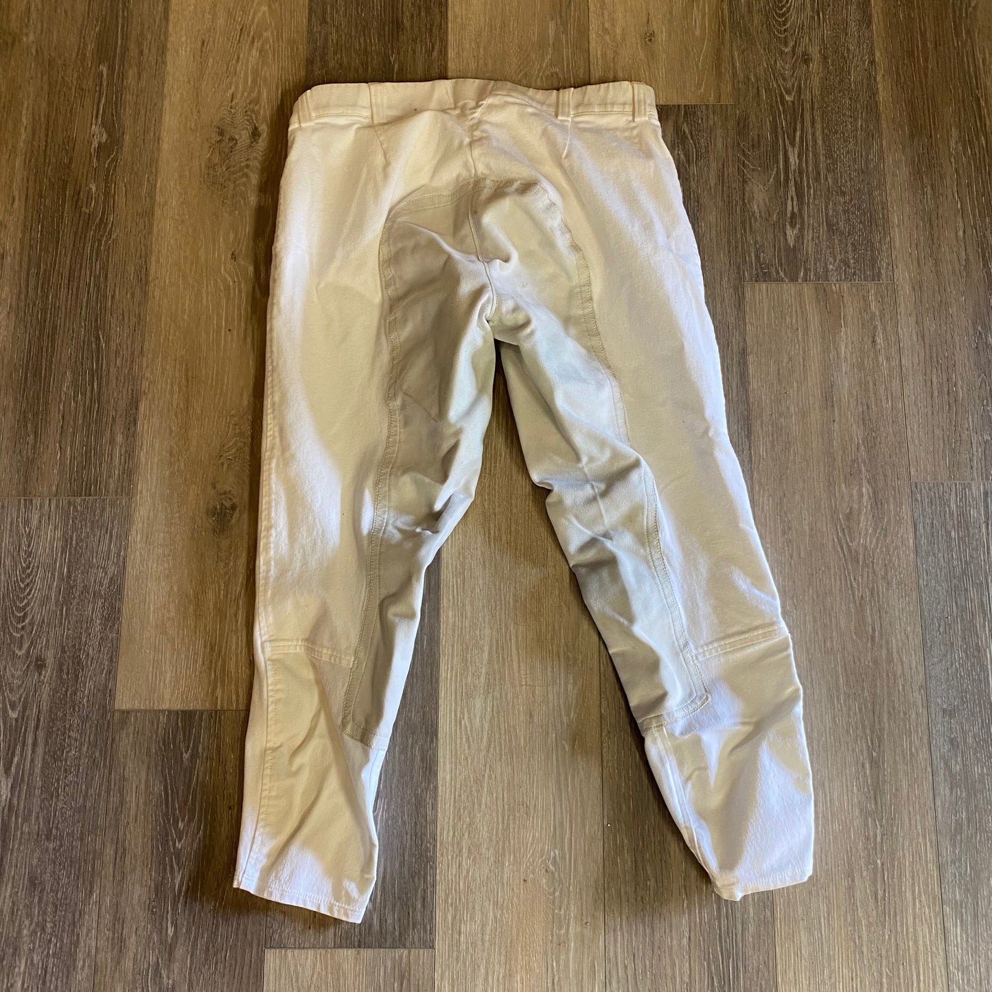 Consignment Ariat White Full Seat Breeches 32R