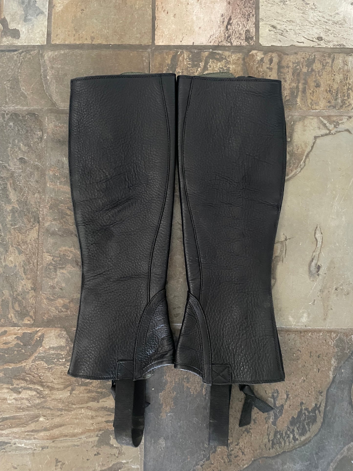 Ariat Breeze Half Chap